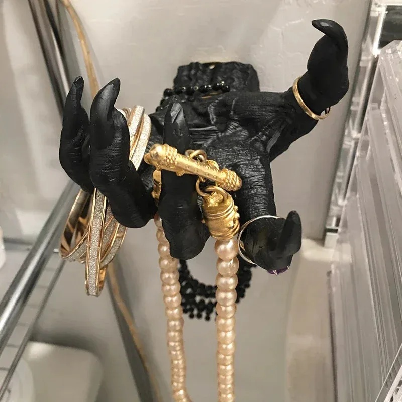 Gothic Witch's Hand Statues -  - đánh giá và giá Resin Art Aesthetic